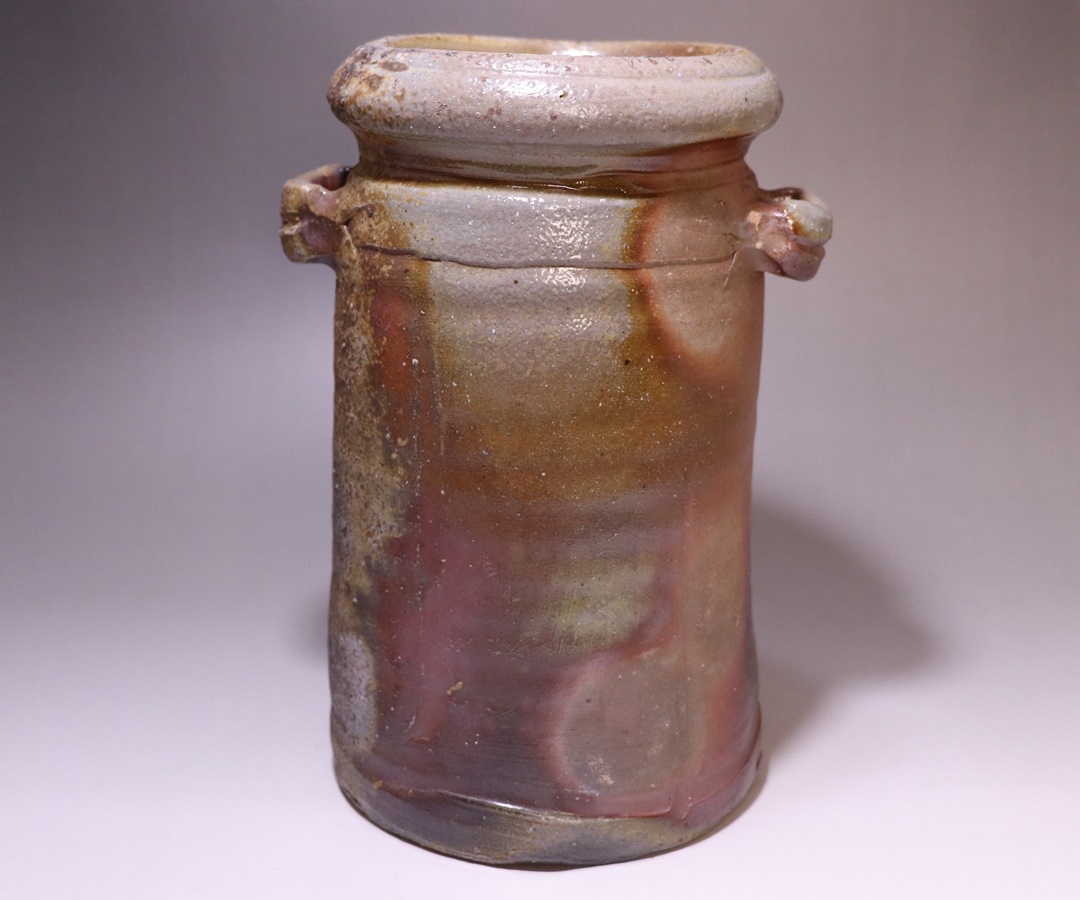 伊勢崎 満 作 「伊部緋襷徳利」 ～備前焼専門卸小売店 川口陶楽苑～