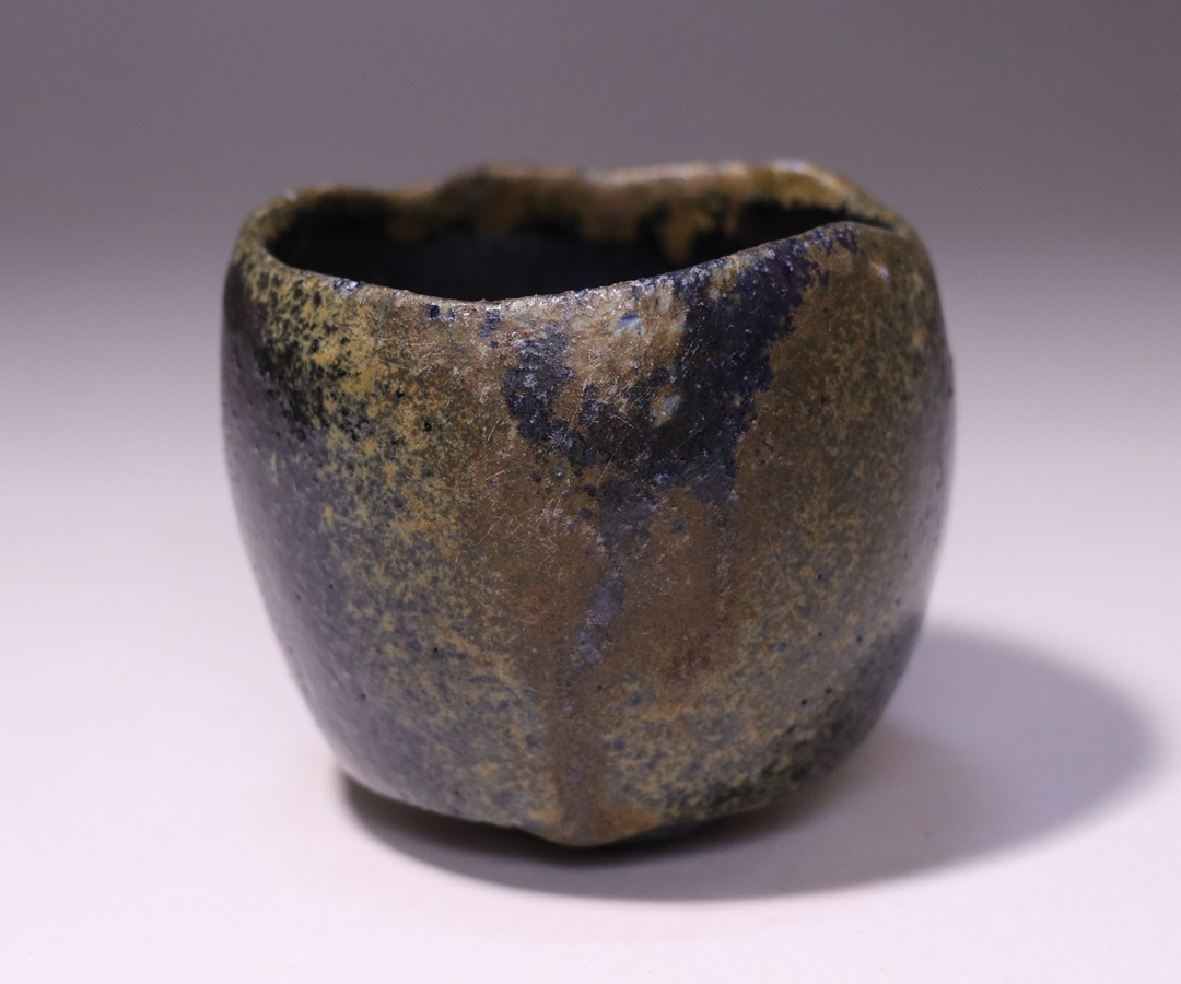 高島聡平 作 「引出四方茶碗」 ～備前焼専門卸小売店 川口陶楽苑～