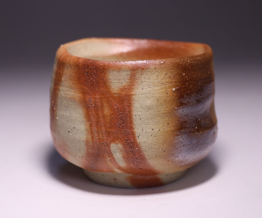 中村六郎 作 「備前緋襷麦酒呑」 ～備前焼専門卸小売店 川口陶楽苑～