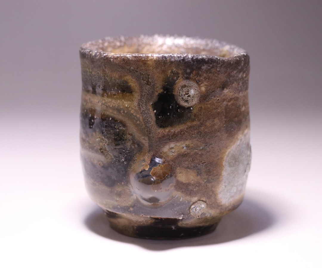 伊勢崎 淳 作 「備前黒酒呑」 ～備前焼専門卸小売店 川口陶楽苑～