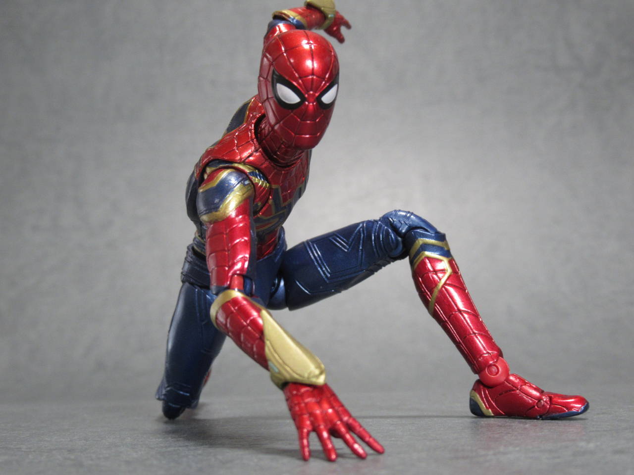 MAFEX IRON SPIDER アイアン スパイダー レビュー | TOYHOUND