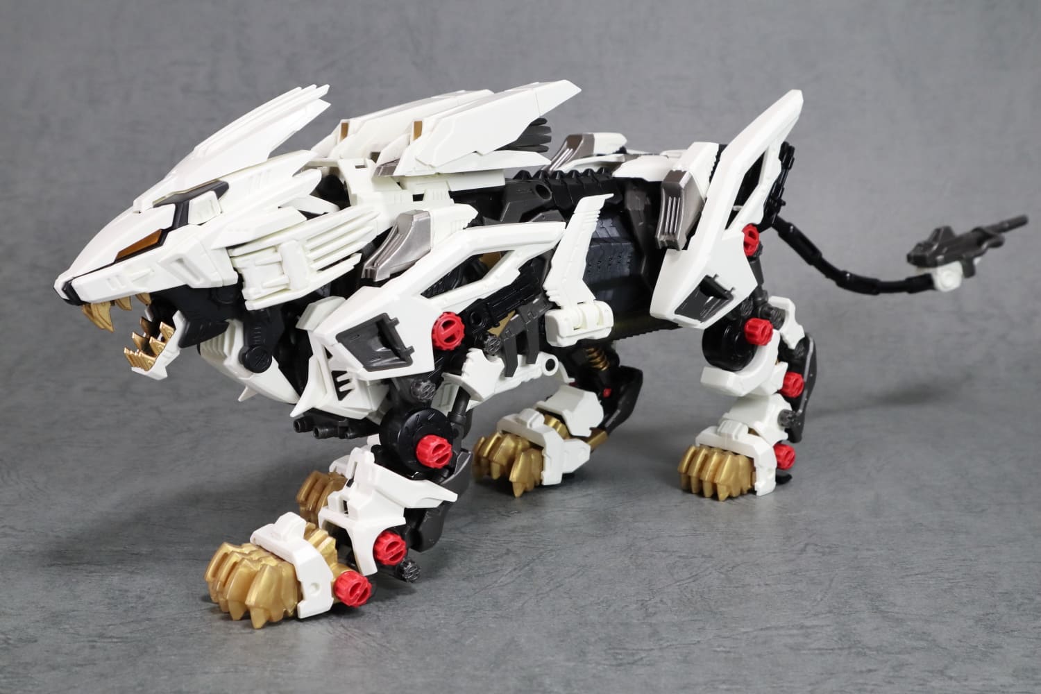 ZOIDS AZ-02 ライガーゼロ レビュー | TOYHOUND