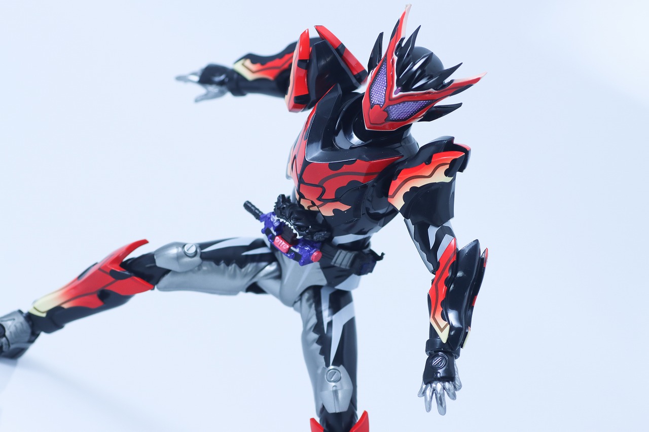S.H.フィギュアーツ 仮面ライダーガヴ ケーキングフォーム レビュー