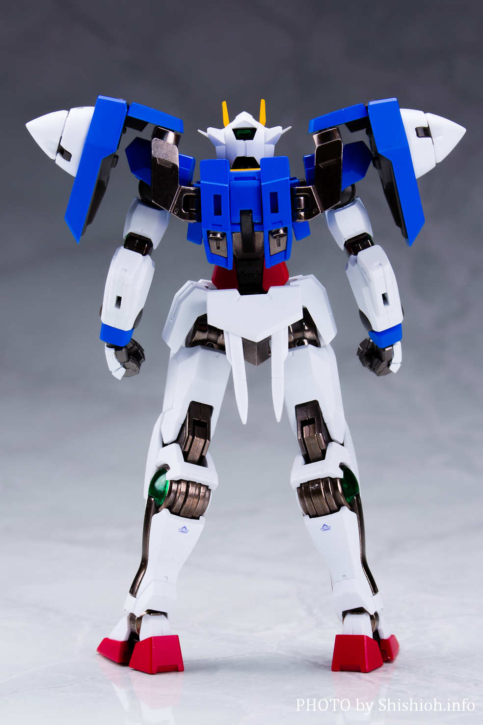 L ROBOT魂 ダブルオーライザー+GNソードⅢ　メタルロボット魂 Amazon.co.jp: TAMASHII NATIONS METAL ROBOT魂 機動戦士ガンダム00