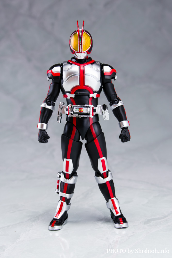 真骨彫製法 仮面ライダーファイズ アクセルフォーム Amazon.co.jp: S H