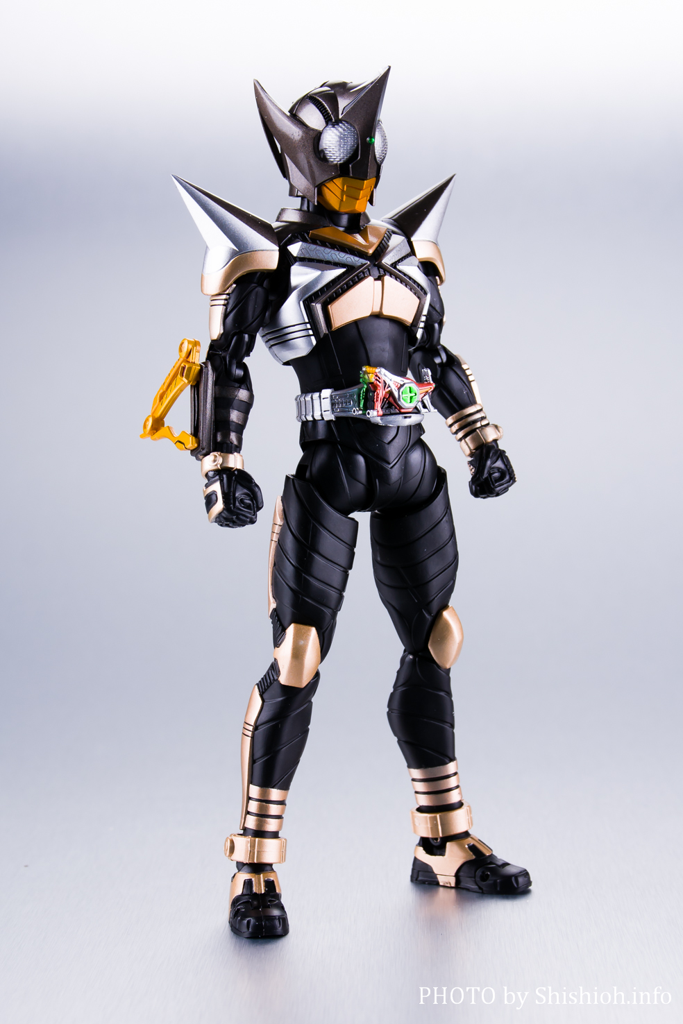 S.H.Figuarts仮面ライダーキックホッパー・パンチホッパー（真骨彫製法）