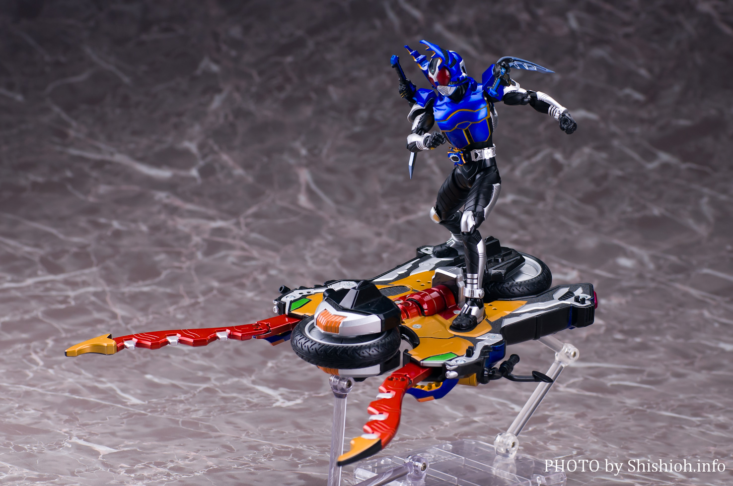 真骨頂 ガタック 真骨彫 仮面ライダーカブト⁄ガタック S.H 真骨彫 仮面