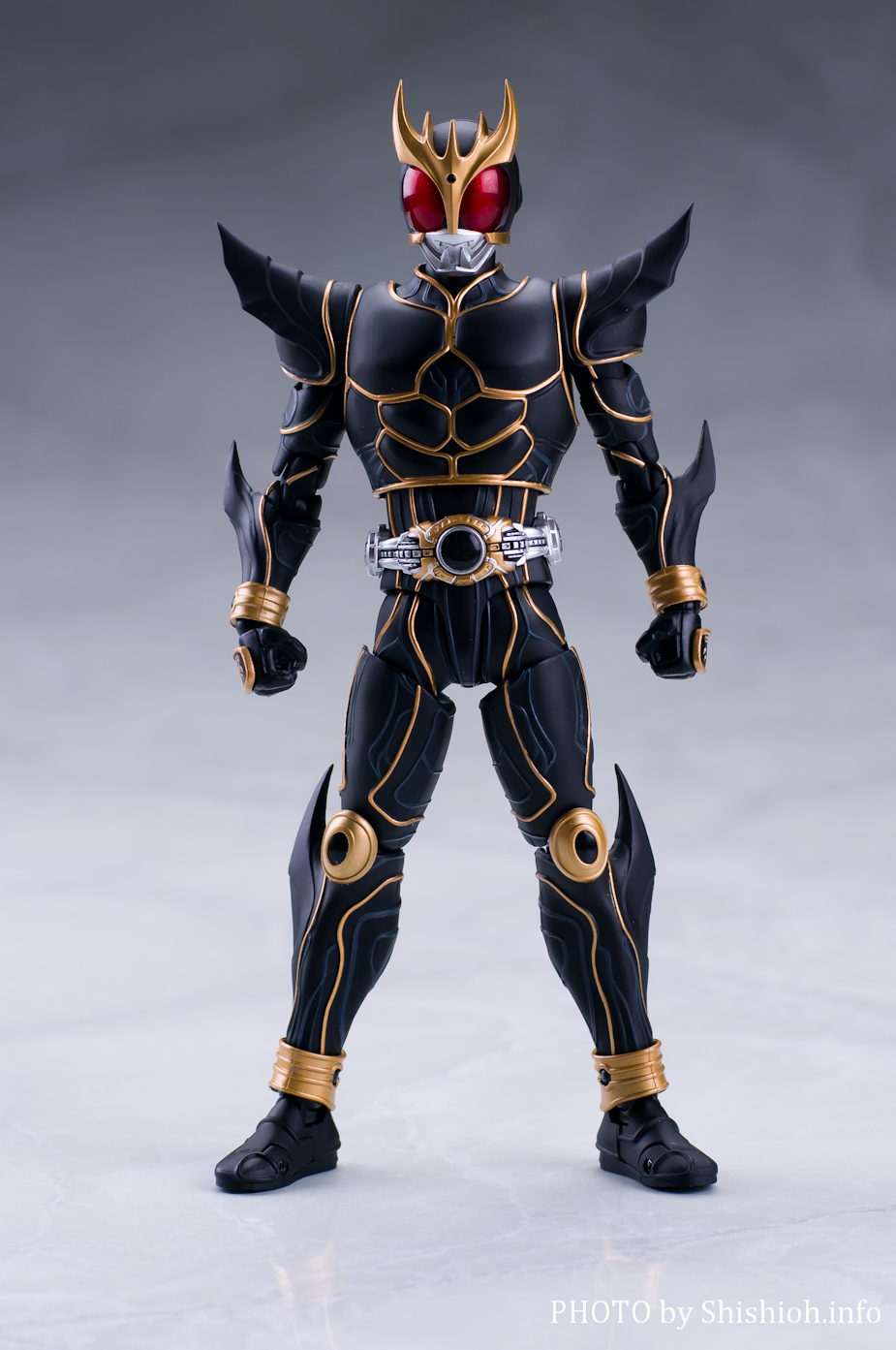 輸送箱未開封品】S.H.F.真骨彫仮面ライダークウガアルティメット