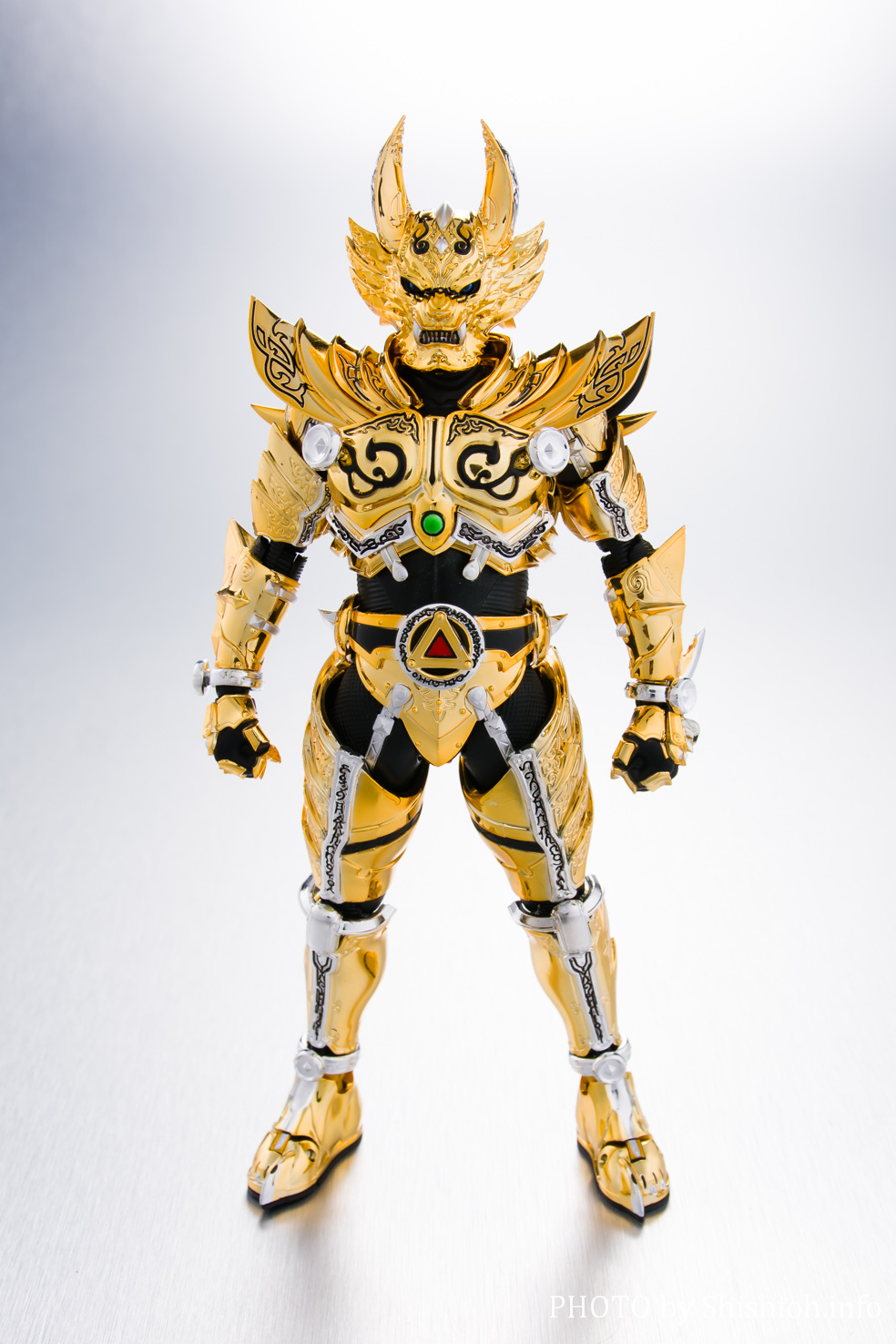 レビュー】 S.H.Figuarts（真骨彫製法） 黄金騎士ガロ（冴島雷牙） 真骨彫