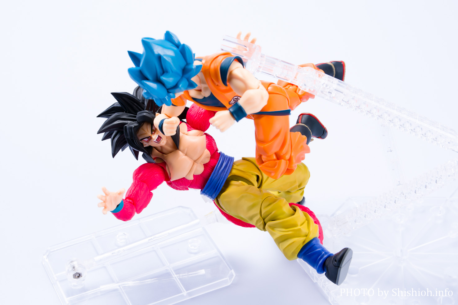 S.H.フィギュアーツ ドラゴンボールZ スーパーサイヤ人4 孫悟空 約