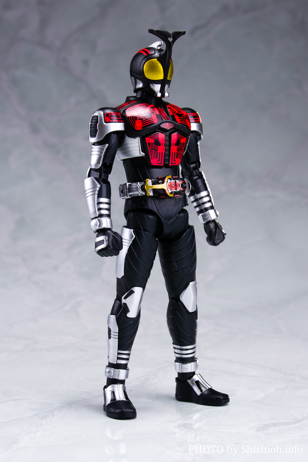 レビュー】 Figure-rise Standard 仮面ライダーダークカブト