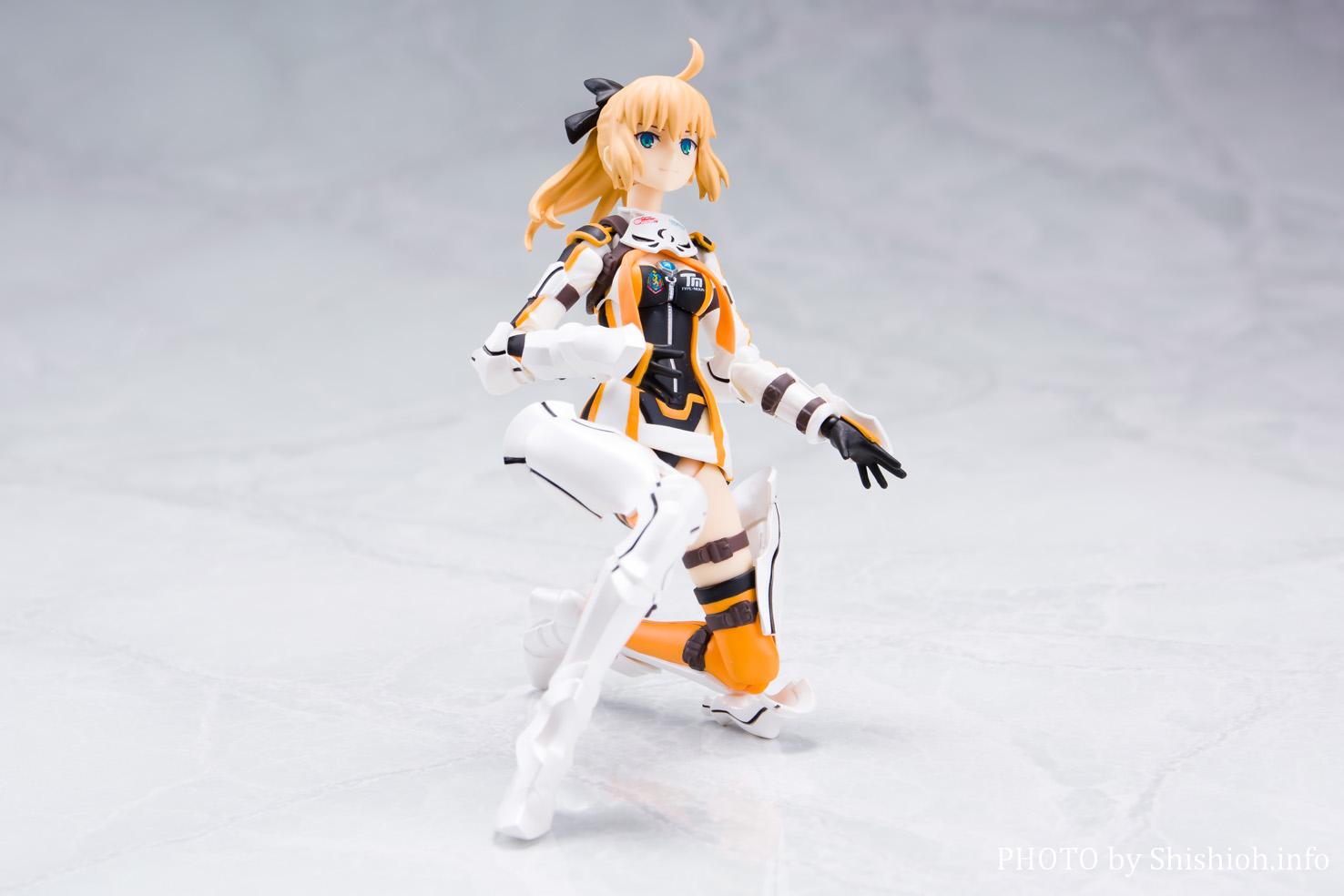 アルトリア・ペンドラゴン レーシングver figma Amazon.co.jp: figma