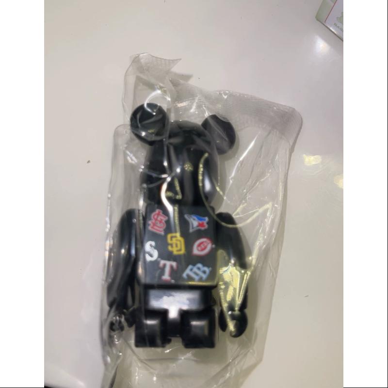 Bearbrick Series 44 SUPER Secret MLB F.C.R.B. 100% – TOYSEZ