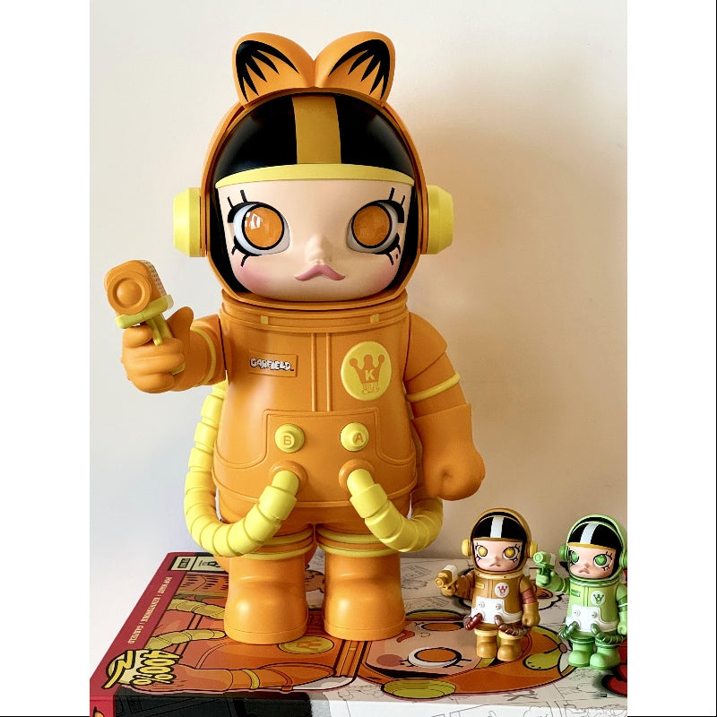 MEGA SPACE MOLLY 400% Garfield Model A 2024 LIMITED – TOYSEZ