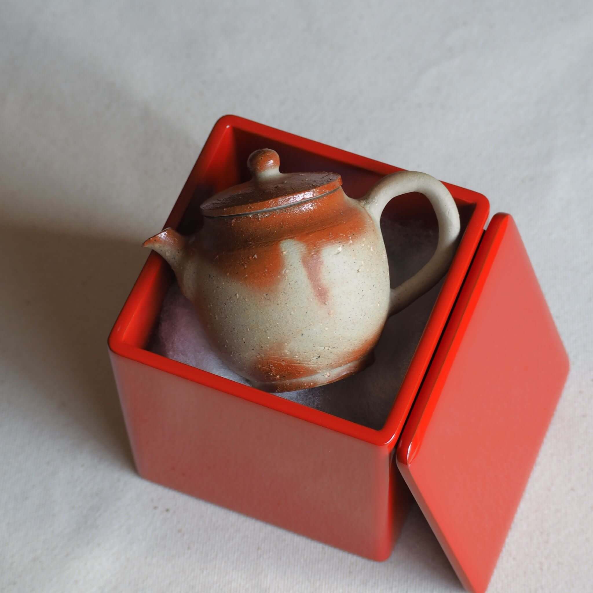 備前焼 火襷急須ギフトパッケージ [東山堂煎茶器店 オンラインショップ