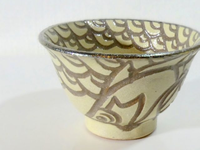 陶器-彫刻模様のある壺屋焼の壺 陶器-彫刻模様のある壺屋焼