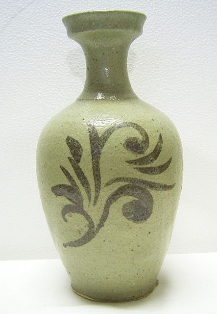 骨董 アンティーク 朝鮮古陶磁 三和高麗 復古高麗 韓国 草花文 壺 飾壺