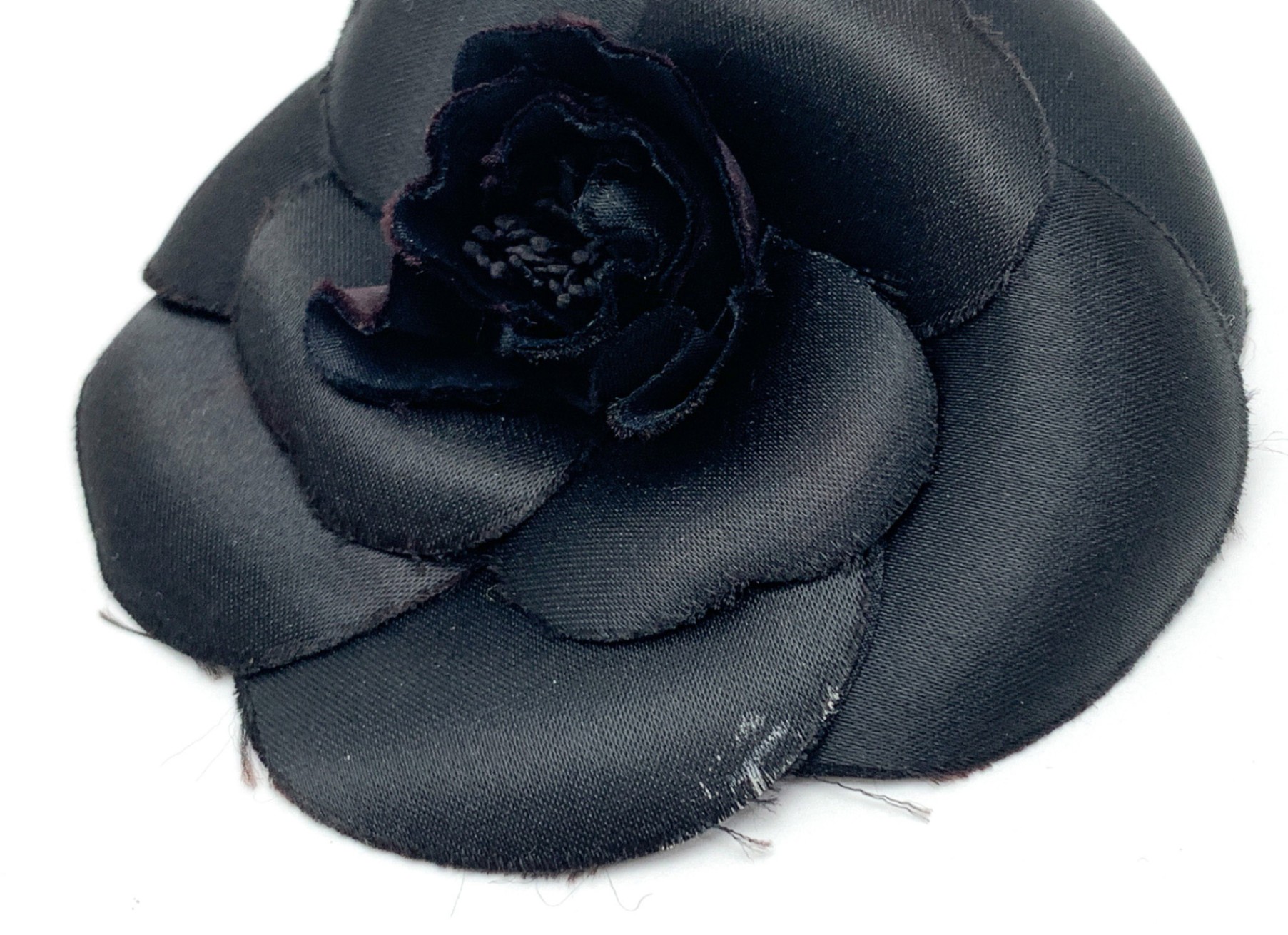 CHANEL ブラック カメリア コサージュ aq11927