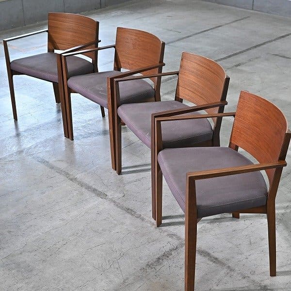 ②karimoku カリモク アームチェア ダイニングチェア キャスター付 nZ