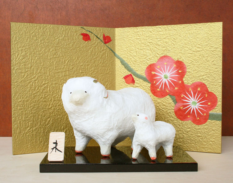 楽天市場】張り子 ひつじ Sheep 親子 置物 木札 かわいい 和紙 お正月