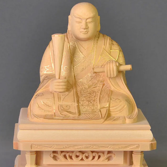 楽天市場】日蓮宗 仏像 本尊【白木 日蓮上人 四角台座】1.8寸 2.0寸