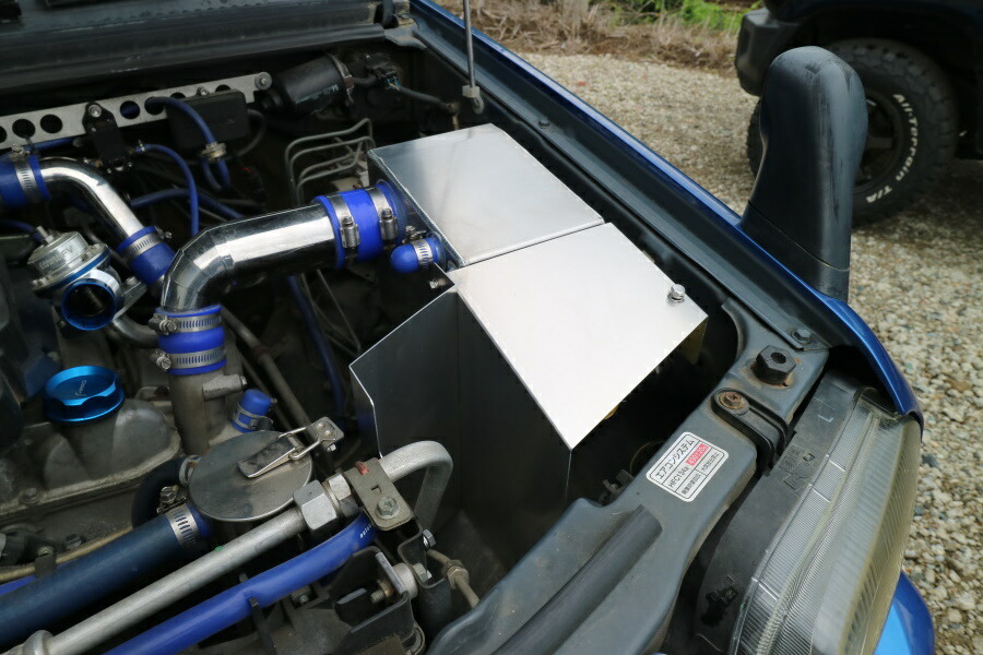 ジムニーJB23(4型～10型)用 アルミ製エアクリボックス 赤アルマイト仕上