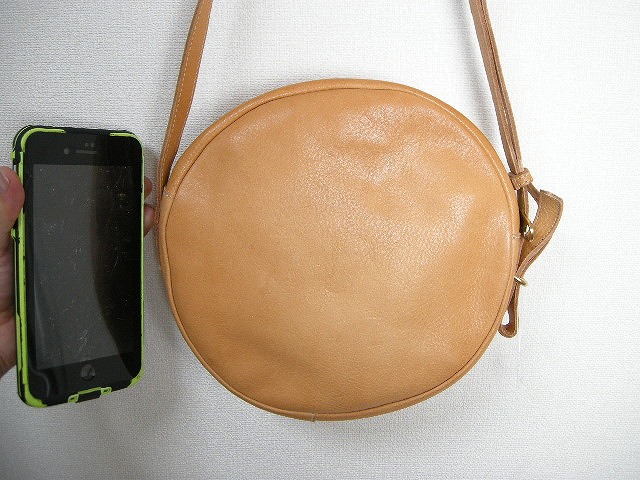 楽天市場】【IL BISONTE/イルビゾンテ/丸形レザーショルダーバッグ