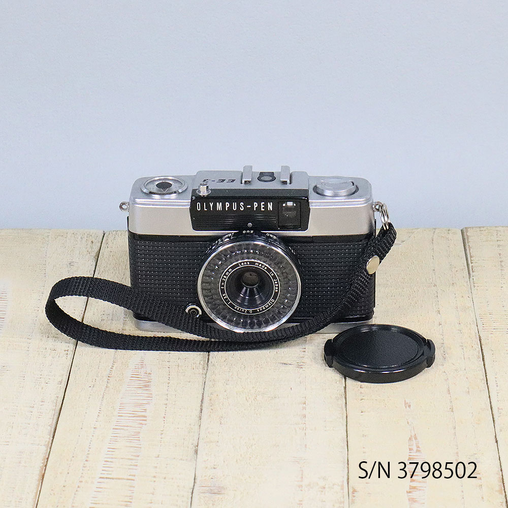 整備済・完動品】 OLYMPUS PEN EE-3 赤 整備済・完動品】 OLYMPUS PEN