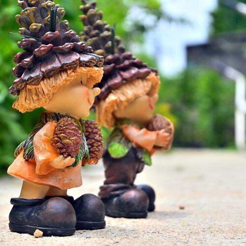 楽天市場】まつぼっくりの妖精 置物 かわいい置物 松ぼっくり 2つ