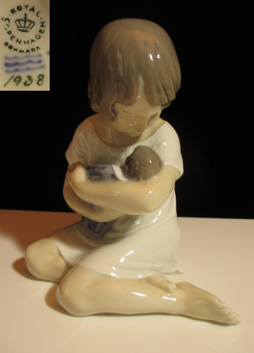 ロイヤルコペンハーゲン 牛飼いの少女 子牛と少女 フィギュリン 置物