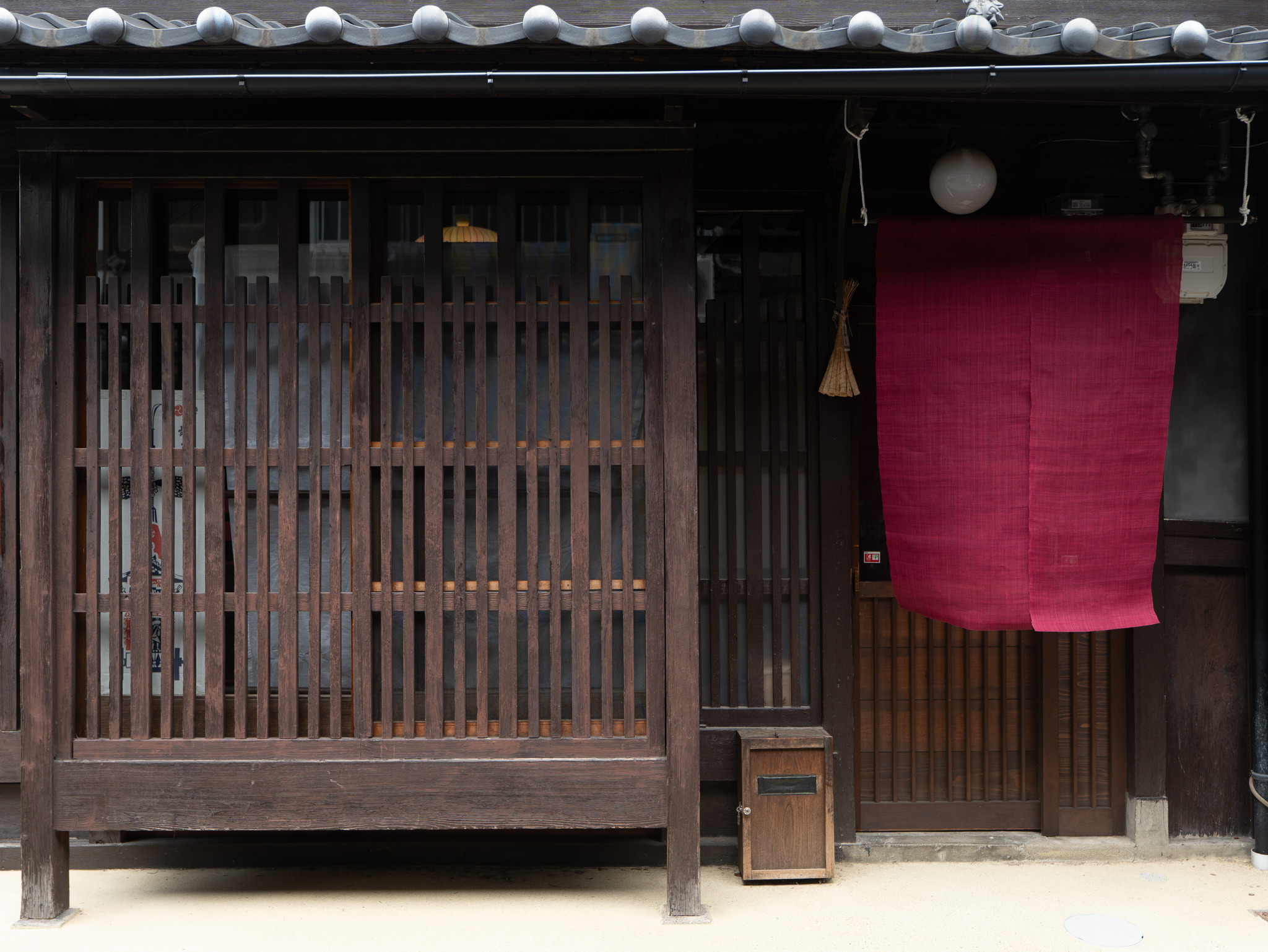 筒描き手染め暖簾【渦潮】麻のれん 巾80×181cm 本染 一点物