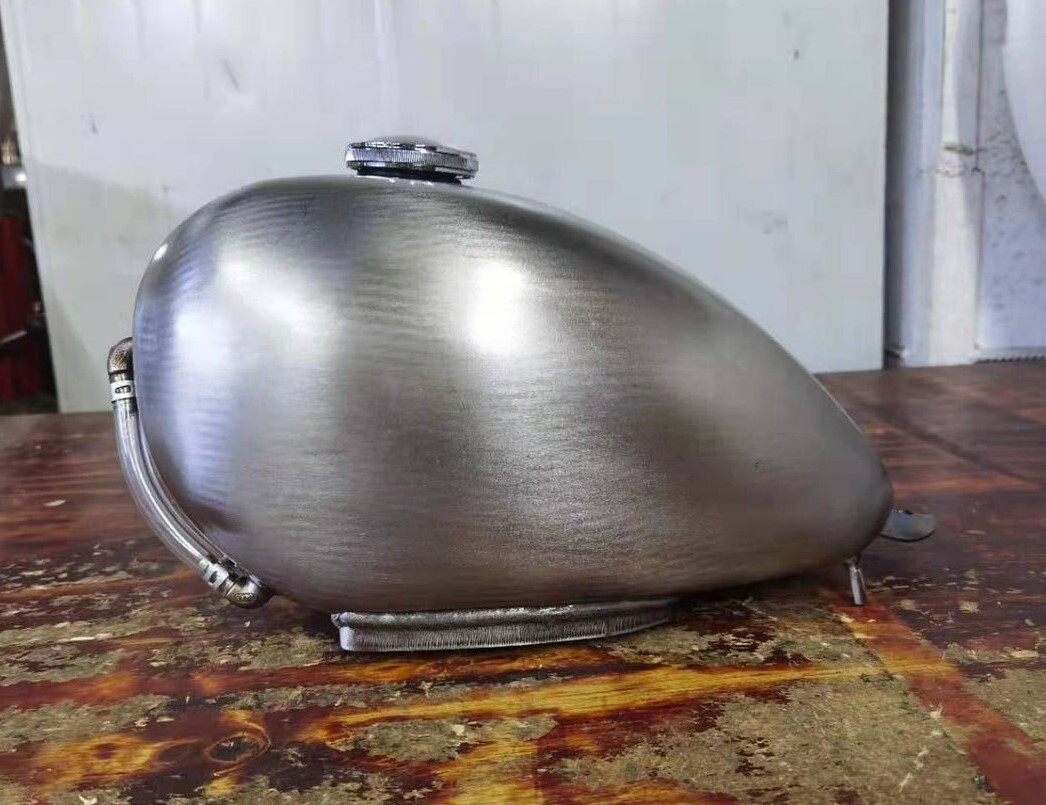 スポーツスターピーナッツタンクインジェクション用