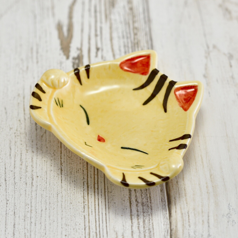 虎の絵柄 陶器小皿 木箱付き 虎の絵柄 陶器小皿 木箱付き