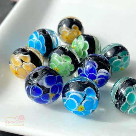 古代ガラス トンボ玉 31点 N 8786 古代ガラス トンボ玉 31点 N 8786