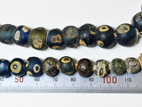 発掘ビーズ 千年前のイスラム玉 存在感大（2025081504） 発掘ビーズ