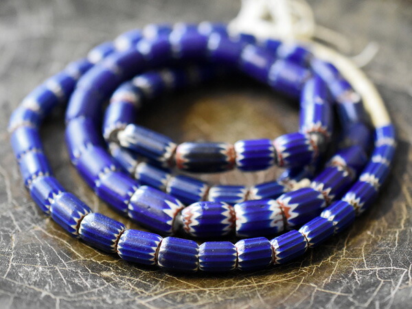 青色のアフリカとんぼ玉 青色のアフリカとんぼ玉 アフリカ