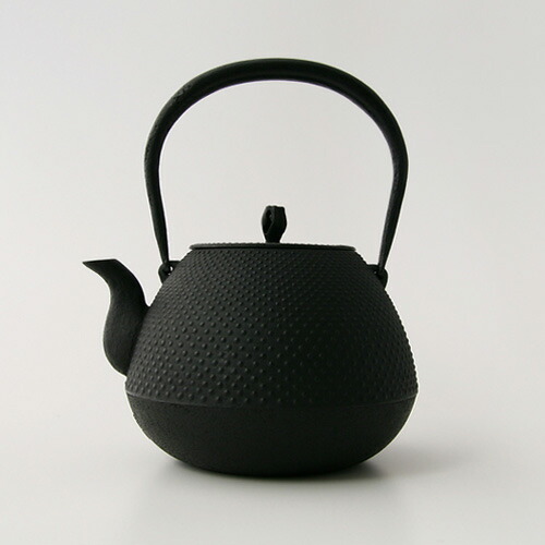 楽天市場】南部鉄器 鉄瓶 / 南部鉄瓶 / 釜定 / 秋の実肌 [ やかん 日本