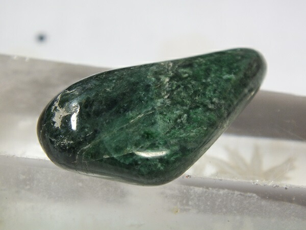 楽天市場】□龍香堂□「国石」糸魚川翡翠（ひすい）原石36mm : 龍香堂