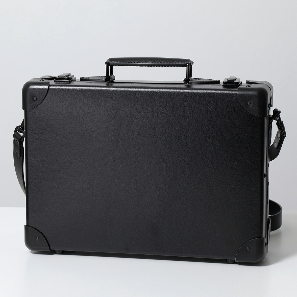 日本数量限定】グローブトロッター ランドローバー コラボ スリム