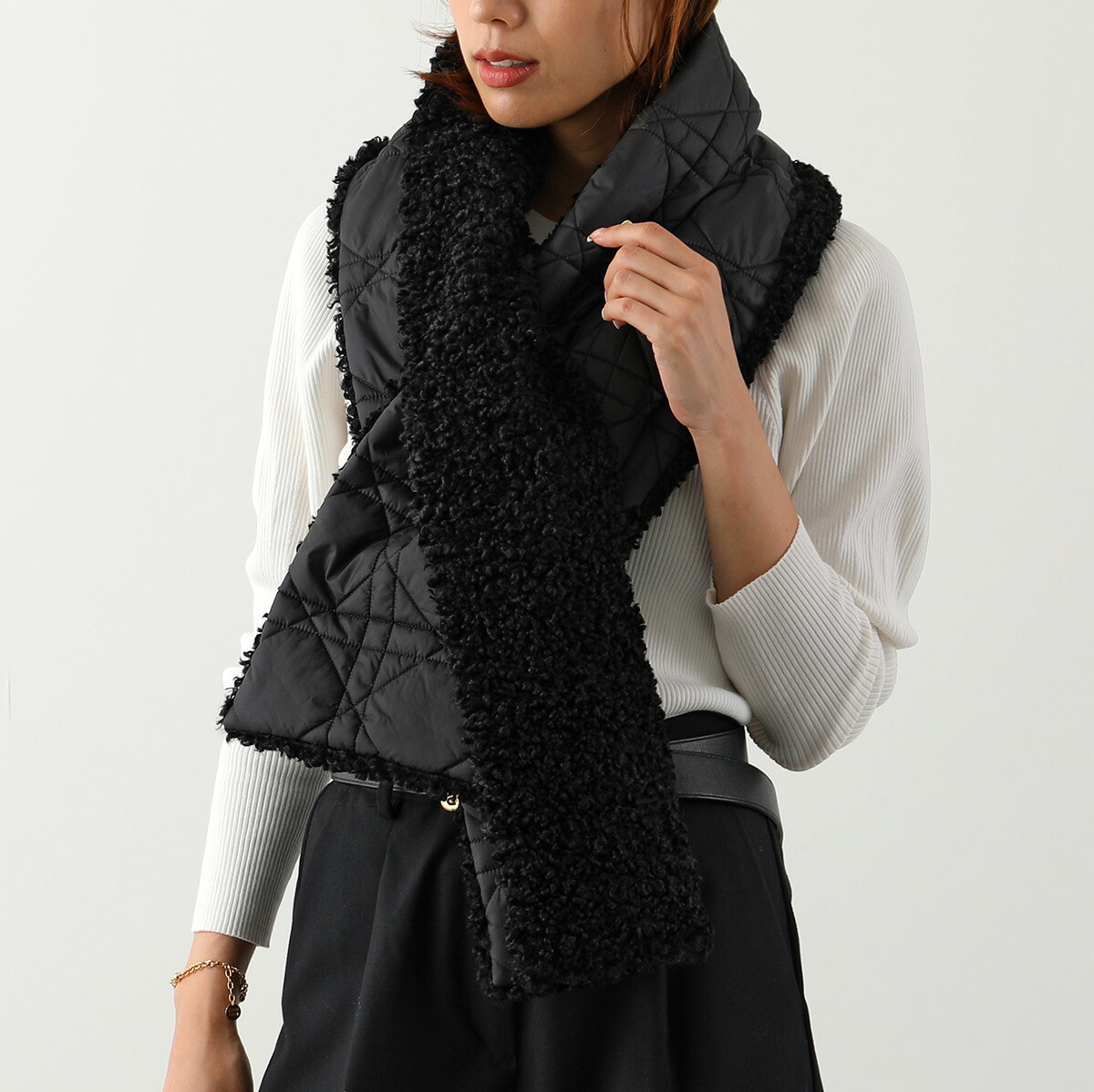 ディオールのマフラー Christian Dior のマフラー ディオール マフラー