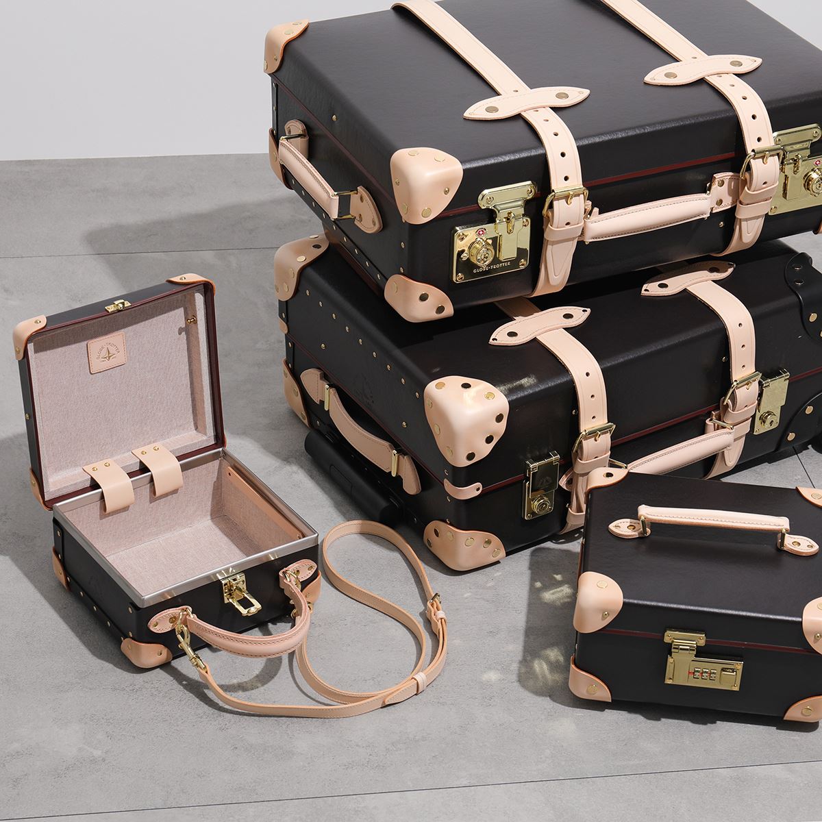 楽天市場】GLOBE TROTTER グローブトロッター キャリーケース Safari