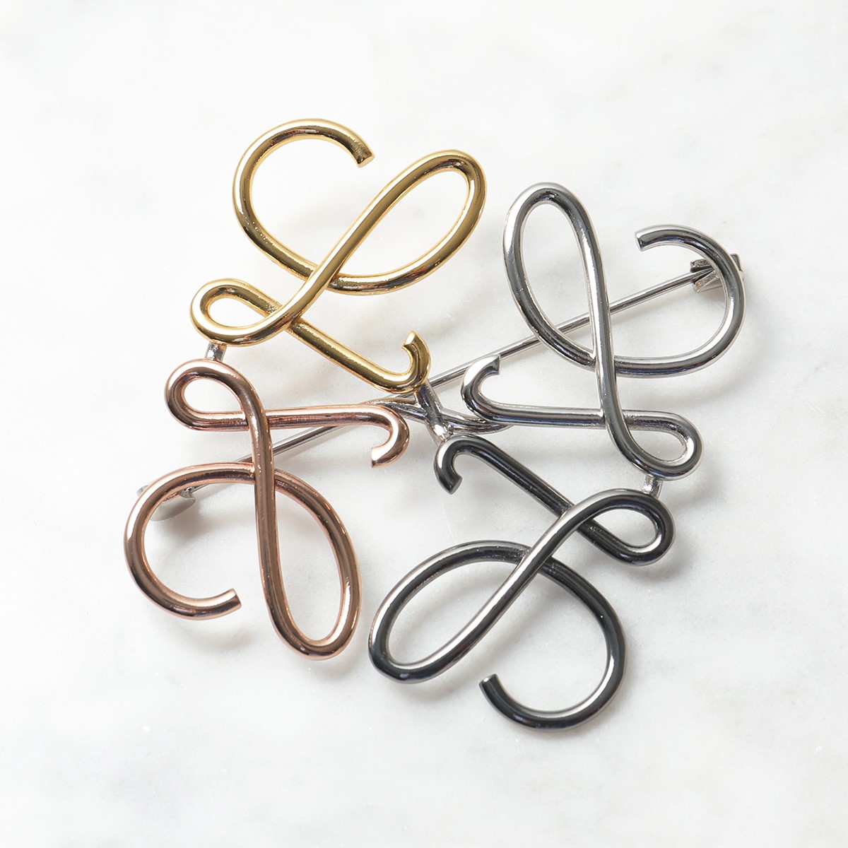 楽天市場】LOEWE ロエベ ブローチ ANAGRAM BROOCH J000245X10
