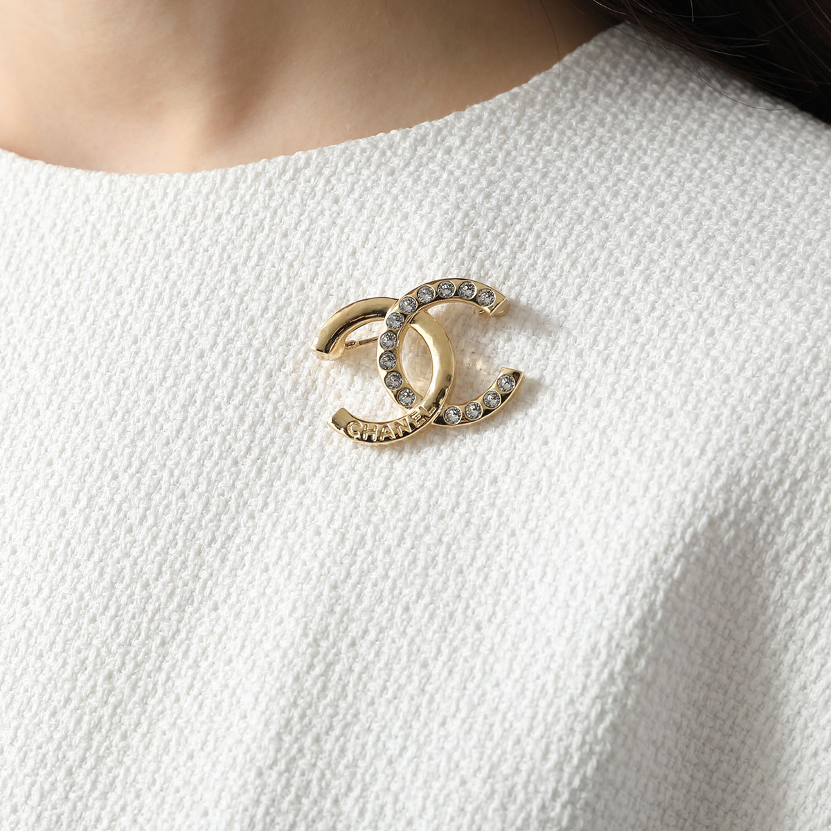 CHANEL】シャネル ブローチ ロゴプレート最終値下げ CHANEL [正規