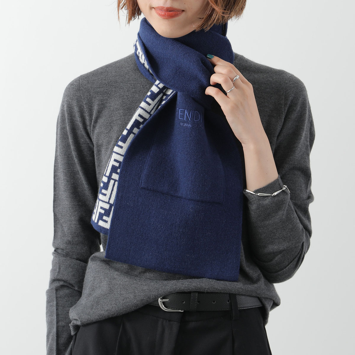 楽天市場】FENDI KIDS フェンディ キッズ マフラー JUQ020 AO29