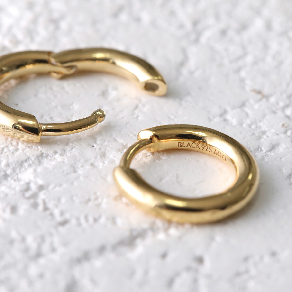 楽天市場】MARIA BLACK マリアブラック フープピアス Marco 8 Huggie