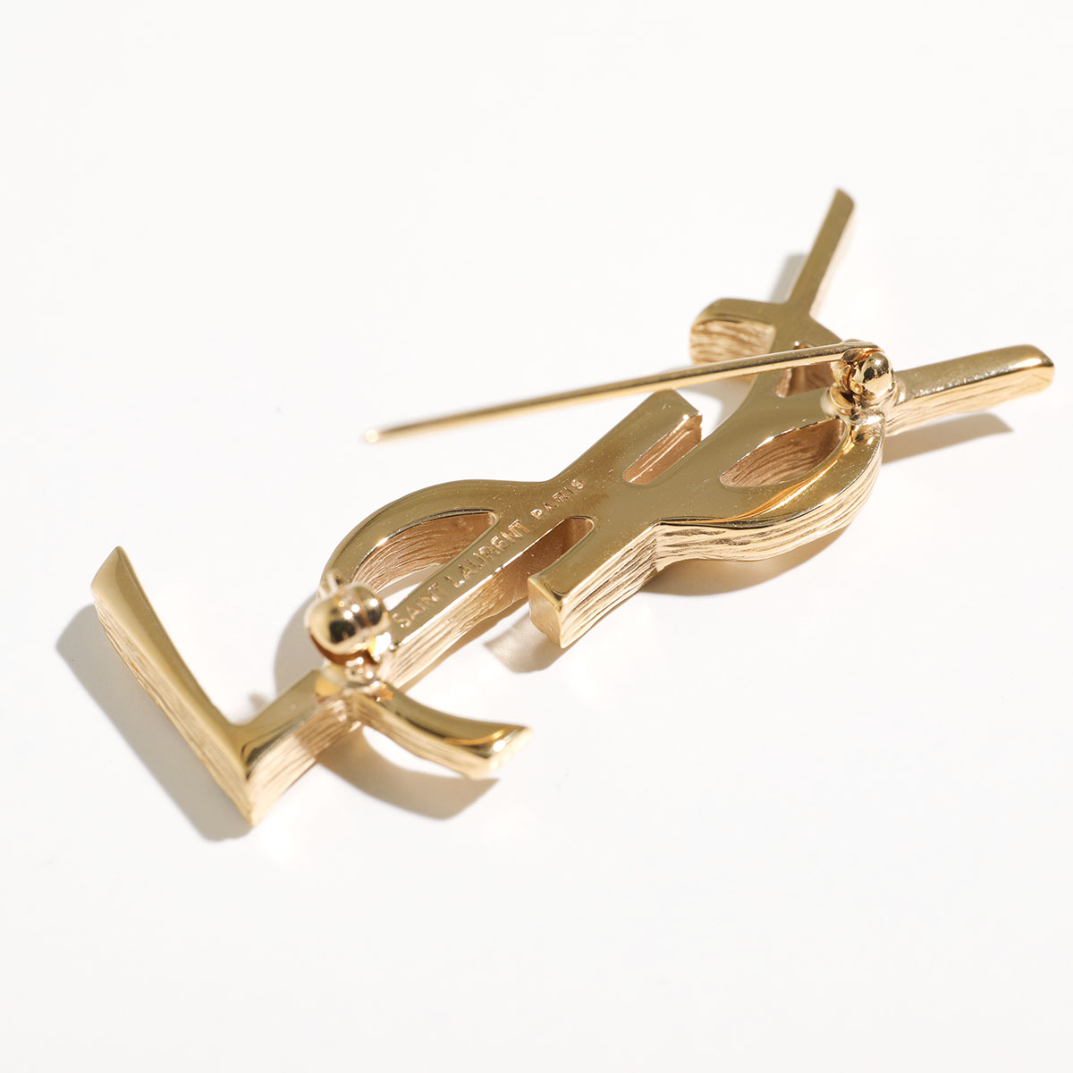 YSL ピンバッチ カサンドラロゴ 【公式通販】