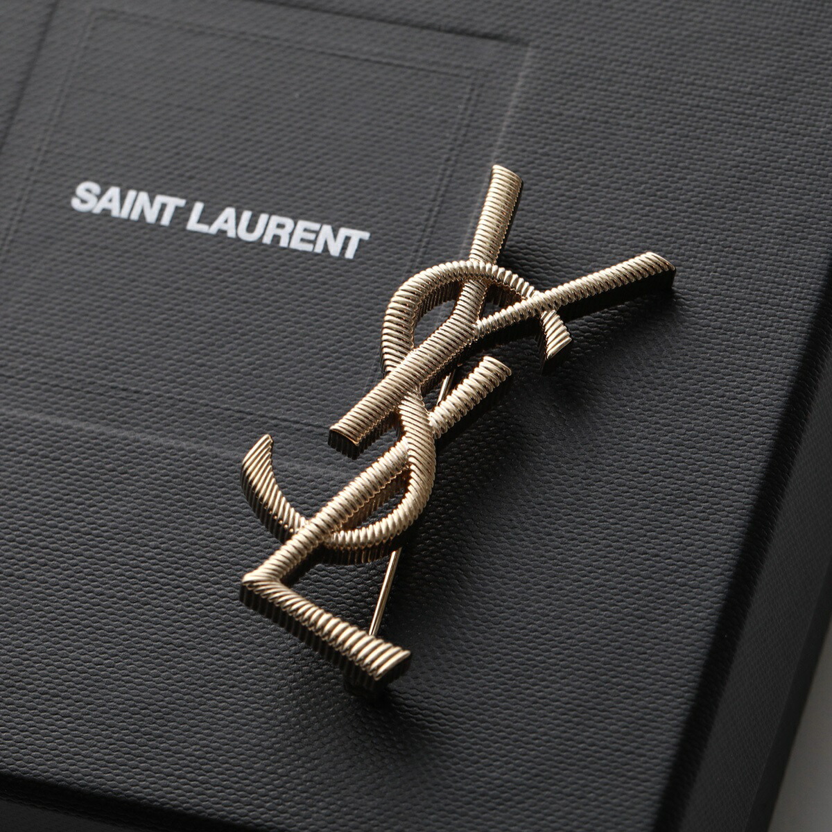 イヴサンローラン ブローチ カサンドラロゴ YSL 刻印 付属品なし イヴ
