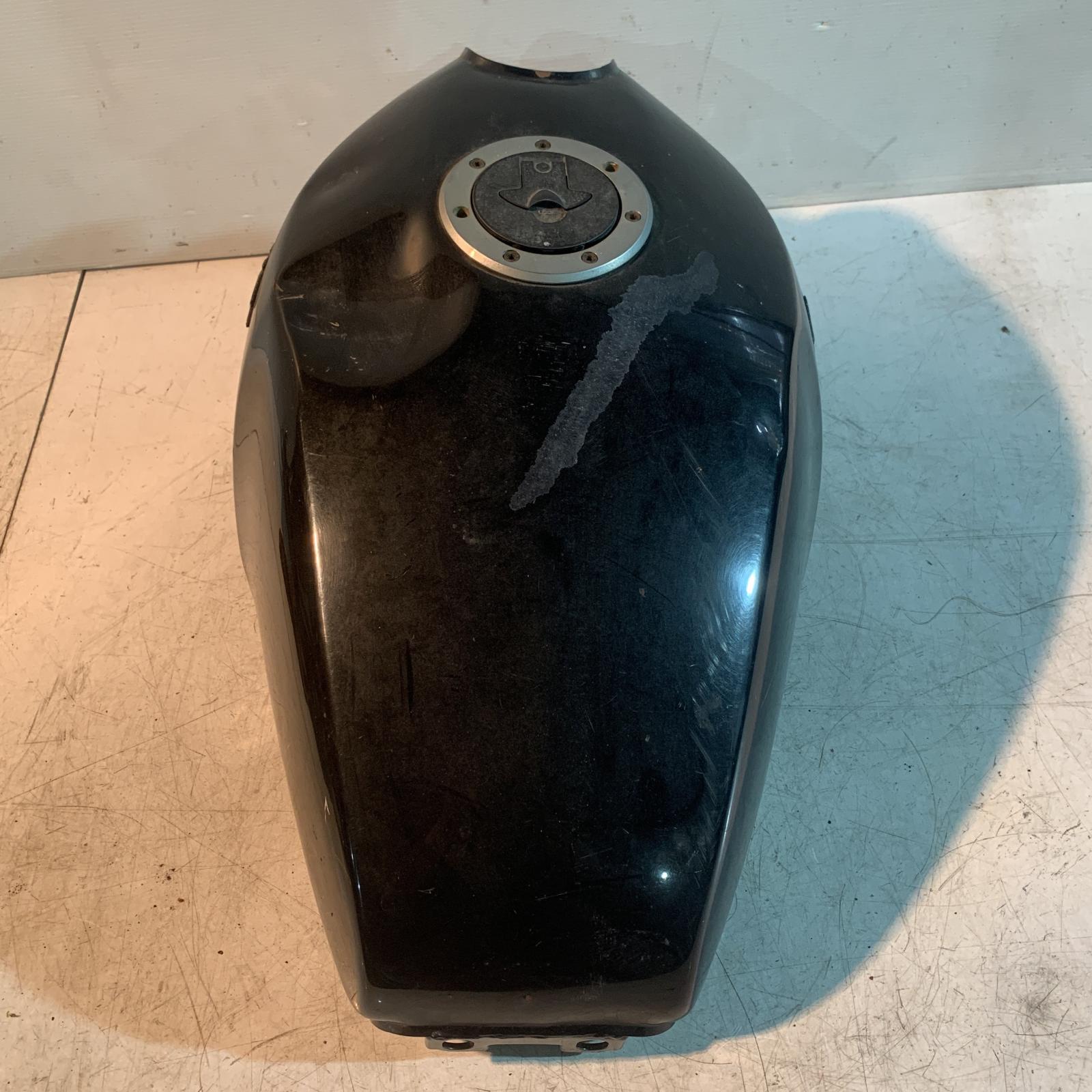 楽天市場】KAWASAKI カワサキ ゼファー400 タンク ZR400C【中古