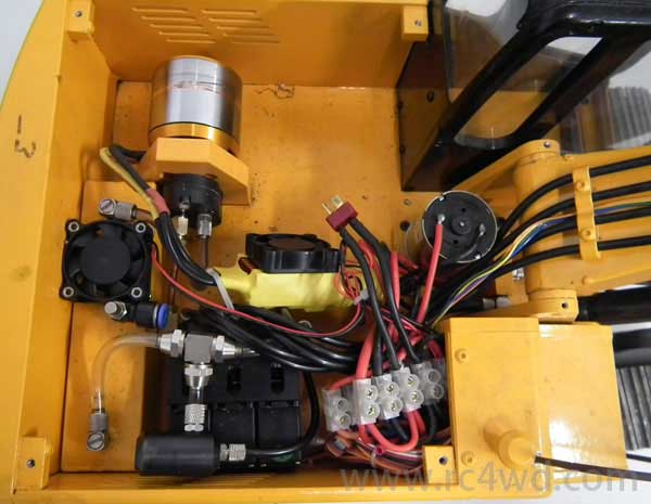 楽天市場】本格重機RC RC4WD 1/12 Scale Earth Digger 4200XL 油圧