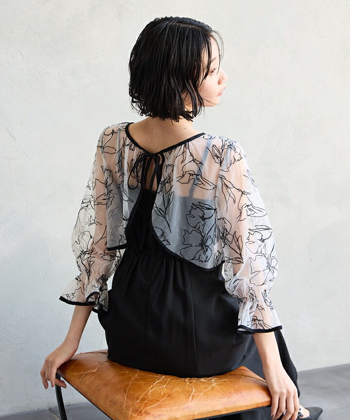 楽天市場】【WEB＆一部店舗限定商品】2way線描フラワー刺繍ボレロ